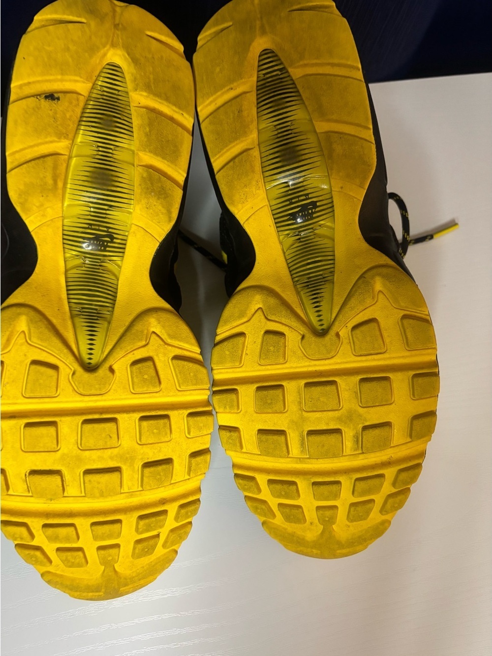 🔥 Nike Air Max 95 Black Yellow Varsity Maize Sneakers Men’s OG Style - Picture 8 of 8
